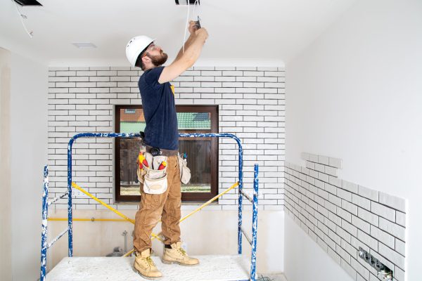 Electrician Builder at work